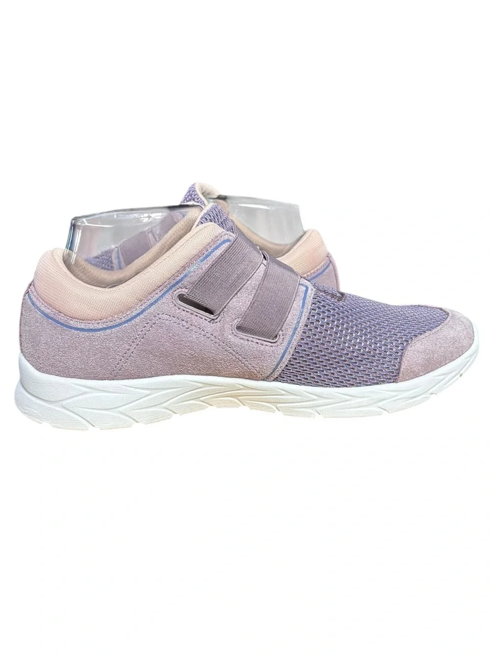 Vionic Brisk Ema Comfort Walking Sneakers in Lite Purple– Women’s Size 9 Wide